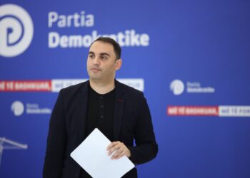 Shoqërimi në polici i Alimadhit/ Këlliçi: I gjashti në radhën e krerëve të partive opozitare që goditen dhe arrestohen