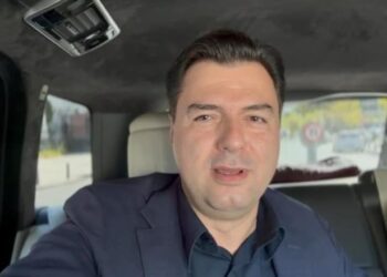 Basha: ‘A u tundën pak shokët te 7×7=313 o Rame’! S’më tregove, Elvis Roshin si e keni ndarë me bufin