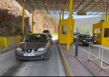 Fluks lëvizjesh për Pashkë, mbi 18 mijë persona hynë në territorin shqiptar brenda 72 orëve