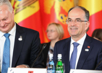 Presidenti Begaj në Varshavë, njofton pranimin e Shqipërisë si pjesëmarrës i asociuar në Nismën e ‘Tri Deteve’