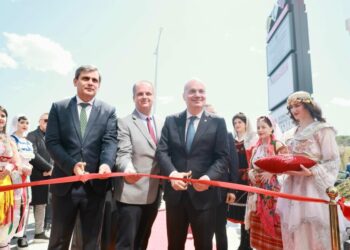 Ditë historike për shqiptarët në Mal të Zi, inaugurohet Konsullata e Përgjithshme e Shqipërisë në Ulqin