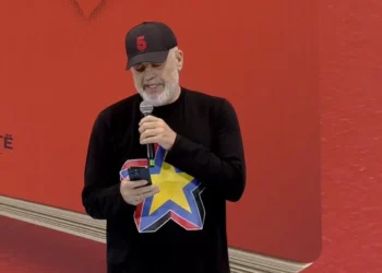 “Duhet fol me gratë e demokratëve”, Rama batuta në Dibër: Kujdes me kunatat, janë të rrezikshme