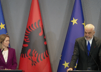 Kallas në Tiranë, Rama: Jemi në një linjë me BE, firmosim për financimin e projektit strategjik të hekurudhës Durrës-Rrogozhinë!