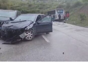 Aksidenti i autobusit të skuadrës së Skënderbeut, Federata zyrtarizon shtyrjen e ndeshjes