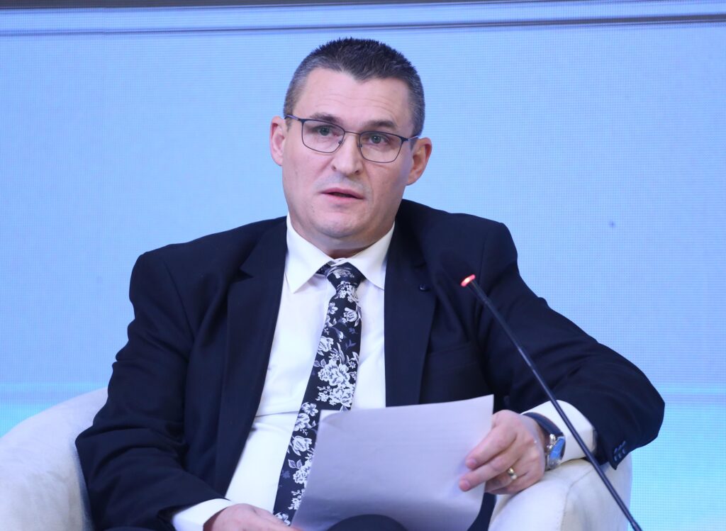 “Shtëpitë u blenë me paratë e drogës”, familja Çela denoncon për shpifje në Itali ish-kreun e SPAK