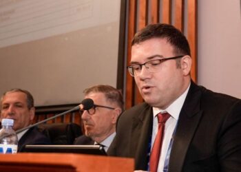 Historike! Një shqiptar në krye të Federatës Evropiane të Peshëngritjes, Astrit Hasani zgjidhet president
