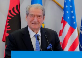 Fushata për 11 majin/ Berisha i premton biznesit të vogël: Nuk do të tatohen më tepër se 1 përqind të xhiros