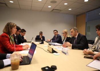 Sejko me shefen e Misionit të FMN-së: Ekonomia shqiptare në trajektore të qëndrueshme zhvillimi