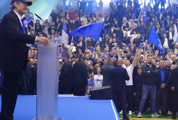 Gafa e Berishës në Dibër, ngatërron Rrugën e Kombit me atë të Arbrit (VIDEO)