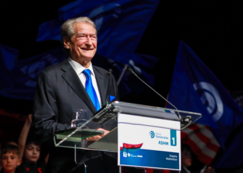 “Viva Italia”, Berisha me diasporën në Breshia: Ju jeni shqiptarët e sakrificave të mëdha