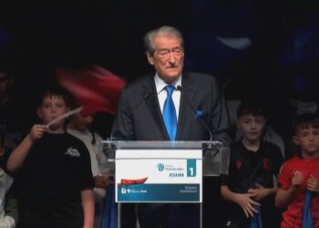 Berisha njofton takimin e fundit me diasporën, fton emigrantët të mblidhen më 27 prill në Selanik