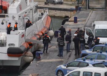 Largohen 16 emigrantë nga Gjadri. Dy riatdhesohen dhe 14 dërgohen në Itali për t’u deportuar