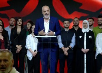 Sot, Rama për herë të dytë me diasporën në Milano: Krenar për Shqipërinë!