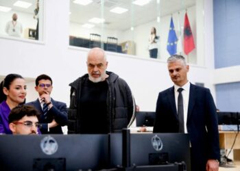 Rama: Qendra e Kontrollit të Trafikut mbështetet nga “Smart City”, s’do ketë nevojë për policë në rrugë