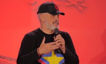 “Ca lidhje ka Tirana me kënetën?”, Rama i kujton Berishës të shkuarën: Nëse kërkoni në Youtube fjalët Gërdec, 21 janar…