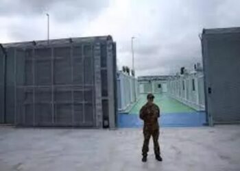 Ministria e Brendshme italiane bën gati listën me emigrantët që do vijnë në Gjadër, mes tyre edhe shqiptarë