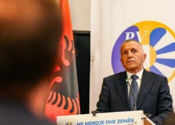 Demo Berisha, pjesë e qeverisë serbe/ Kamberi: E papranueshme! Është simbol i mohimit të Kosovës