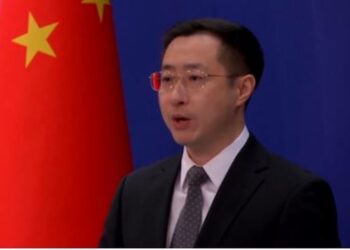 Trump pret ‘telefonatë’ nga Kina, por këshilltarët thonë se marrëveshja është e pamundur para tarifave 104%