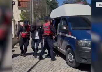 Trafikuan 56 kg kanabis në Greqi / Jepet masa “arrest në burg” për dy persona, dy të tjerë shpallen në kërkim
