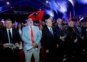 Berisha përpiqet të justifikojë LaCivita-n: Nuk erdhi për para, por se e dinte që duhej të kthehesha unë në pushtet