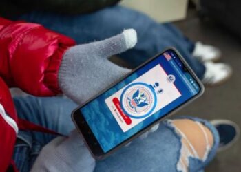 Iu dhanë leje qëndrimi gjatë mandatit të Biden, tani shumë emigrantë “dëbohen” nga SHBA