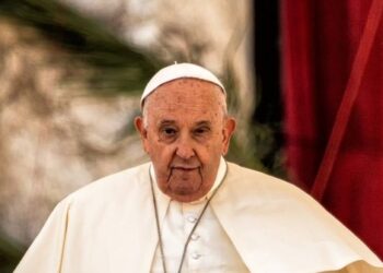 Papa Françesku, mesazh në vigjiljen e Pashkëve: Ringjallja është si farat e vogla të dritës