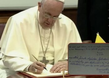 Mesazhet e papa Papa Françeskut kur vizitoi Shqipërinë