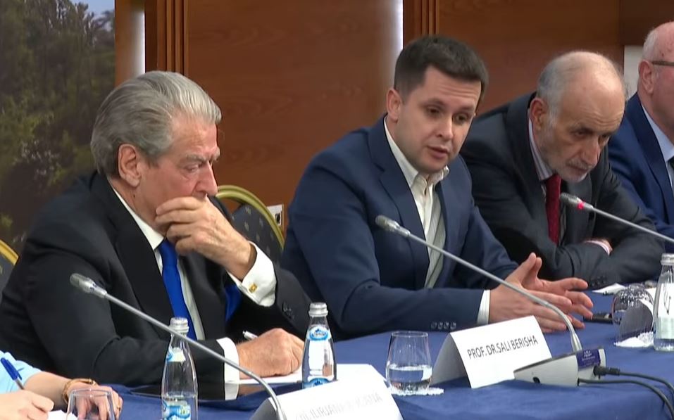 Alimehmeti zbulon takimin me Berishën pas kafes me Salianjin  Për çfarë e përgëzova Doktorin