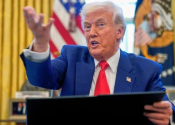 Si ndryshoi mendje Trump për tarifat, vendimet zbuluan përçarjet brenda ekipit të Presidentit