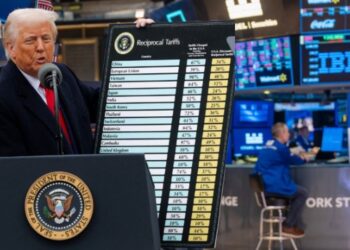 Tarifat e Trump trondisin Wall Street, aksionet bien ndjeshëm, triliona dollarë fshihen nga ekonomia