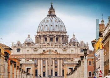 Vatikani mbyll Kapelën Sistine, përgatitet për konklavën papale pas vdekjes së Papa Françeskut