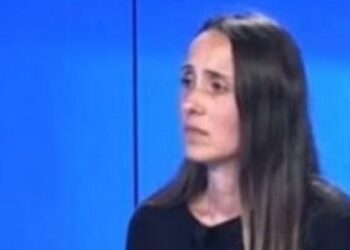 “Kërcënoi tim atë se do të më shihte në arkivol”/ U akuzua se dhunoi vjehrrin dhe vjehrrën, flet nusja: Ata më bullizonin, tentuan të më godisnin me tullë