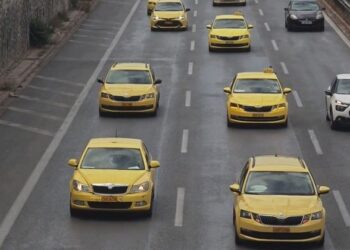 Greva në Greqi, taksistët bllokojnë aeroportin e Athinës