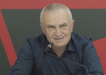 “Pas 11 majit do rishikojmë Kodin Penal”, Meta akuza nga qelia: 2/3 e qytetarëve, që janë sot në burgje, janë të paraburgosur dhe mbi 1/3 e tyre pa asnjë akuzë! 