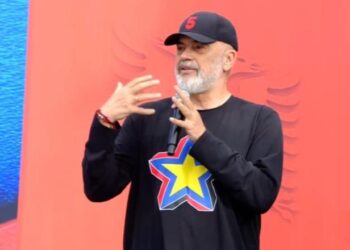 Rama: Nëse ka një qelizë komunizmi që jeton akoma, është në trurin e vogël të bufit!