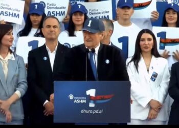 Berisha nuk njeh “kufij”, uron Papën e ri: U zgjodh një Donald Trump i ri në Vatikan