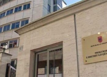 Shkeljet në trajtimin e mbetjeve spitalore, Prokuroria e Tiranës dërgon në gjyq 13 persona, mes tyre 10 zyrtarë