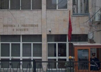U arrestua pasi tentoi të vriste inspektorin e IMT, gjendet i vetëvarur 57-vjeçari në burgun e Fushë-Krujës