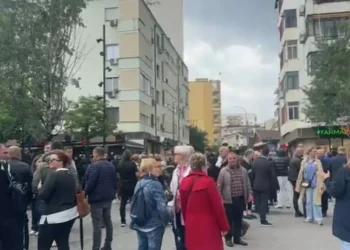 Mungon Berisha/ Nis protesta e opozitës. Marrin pjesë edhe Noka e Tabaku