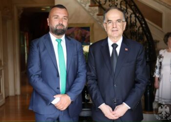 Presidenti Begaj takime me figura të shquara të komunitetit shqiptar në Filadelfia