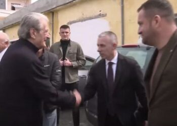 Pse tabori i Berishës merret me Suela Milen në Elbasan dhe nuk përmend Arjan Ndojin në Durrës?