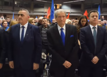 Fredi Beleri i kërkon dorëheqjen Sali Berishës (Video)