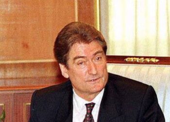 “Na dhanë urdhër të qëllonim mbi një kolonë mjetesh civile”/ Kur Sali Berisha urdhëronte bombardimin e protestuesve (VIDEO)