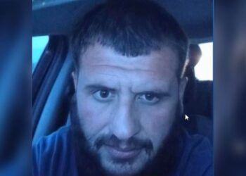 Motra e Rushit Sallahut i dhunoi prindërit, del fotoja e autorit të vrasjes në Has. U arrestua menjëherë pas ngjarjes