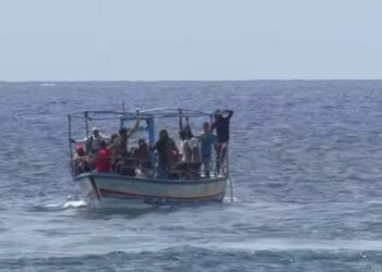670 migrantë në Lampedusa brenda 10 orëve, shtohet presioni në qendrën e pritjes