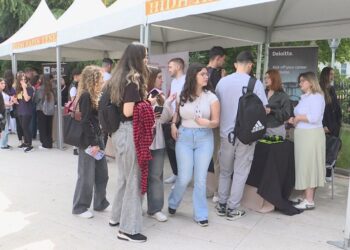 “Hidh hapin tënd”, paga 1 deri në 3 mijë euro, kërkohen punonjës në shumë sektorë