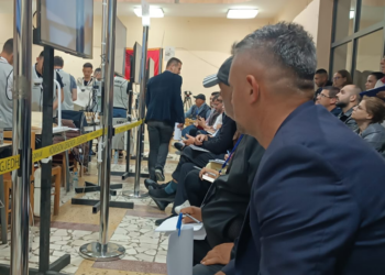 Nis numërimi i votave në Lushnjë, si ndahen votat mes PS, PD, Mundësisë dhe ‘Djathtas për Zhvillim’