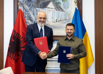 Zelensky uron Ramën për fitoren: Pres me padurim forcimin e miqësisë mes dy vendeve tona