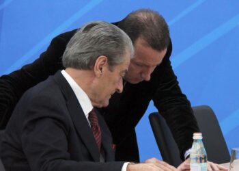 Eduard Halimi: Më gjeni një tjetër si Berisha? 80 vjeç bën 15 takime në ditë, fle në 1 të natës