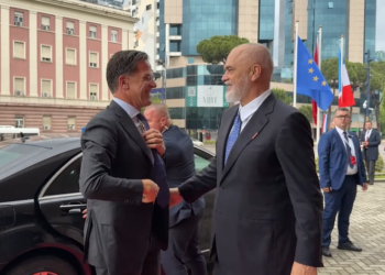 Shefi i NATO-s në Tiranë, takohet me Ramën në Kryeministri. Zbardhen diskutimet
